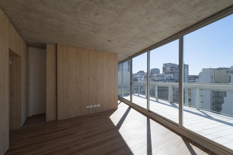 Julian A - piso 14 - 02