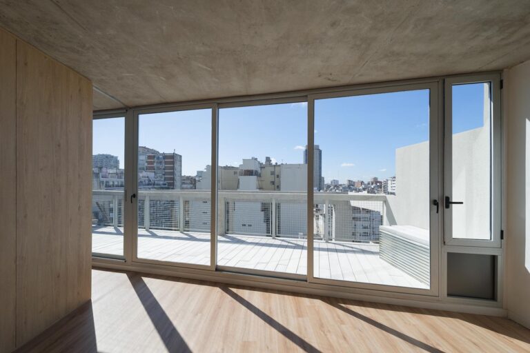 Julian A - piso 14 - 03